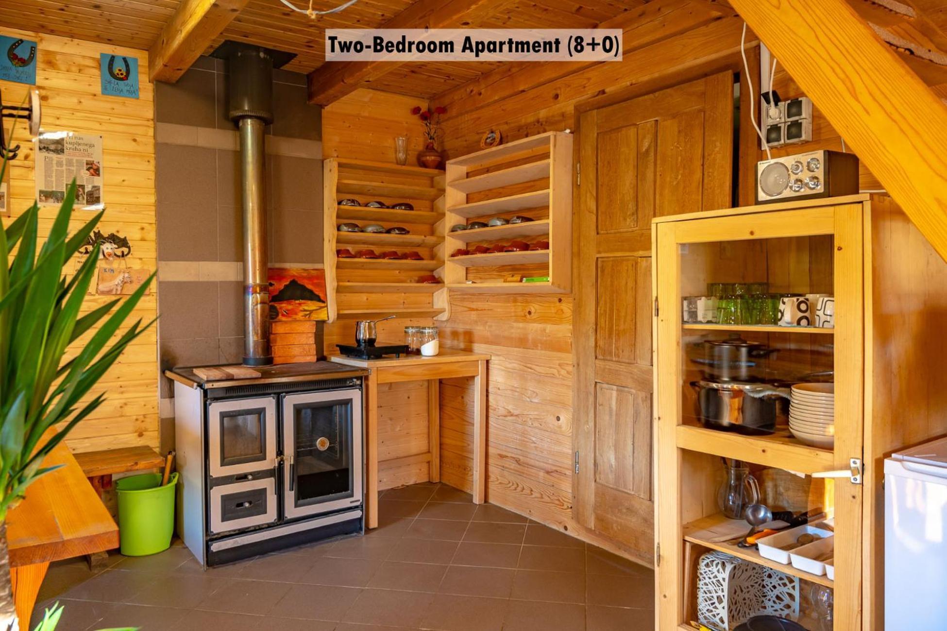Apartments Farm House Uric Есенице Экстерьер фото