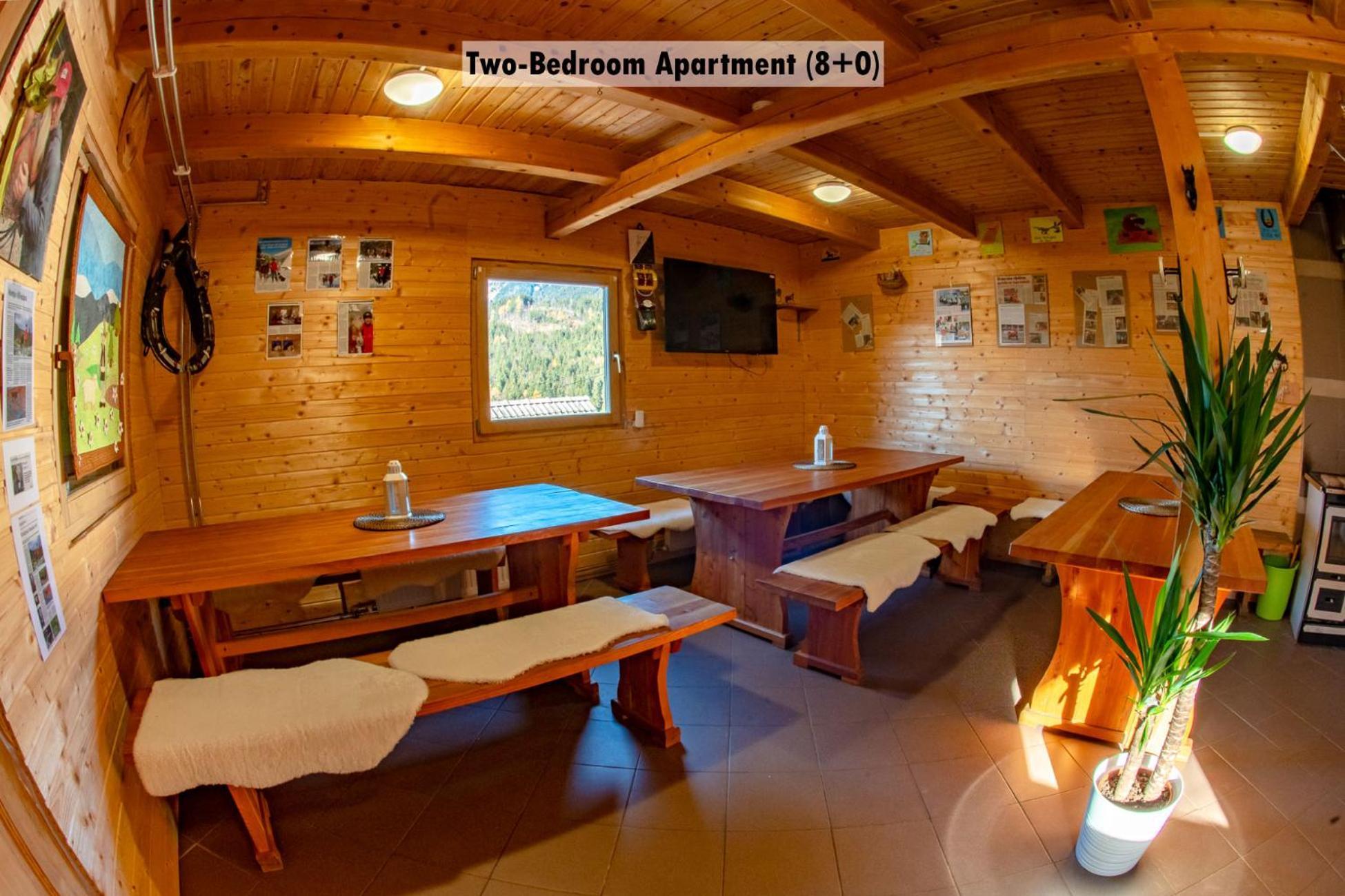 Apartments Farm House Uric Есенице Экстерьер фото