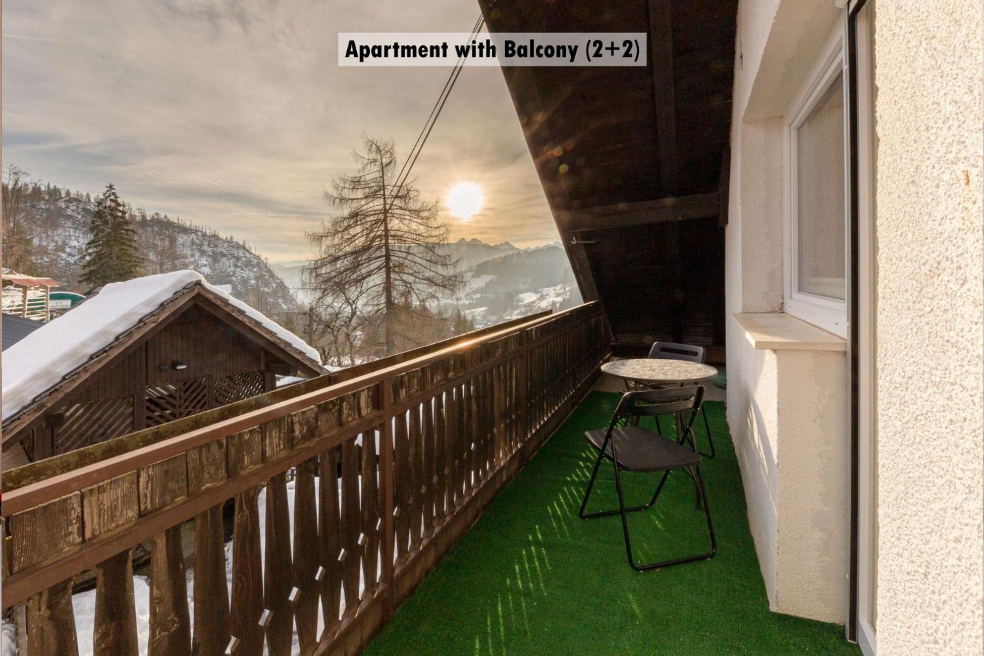 Apartments Farm House Uric Есенице Экстерьер фото