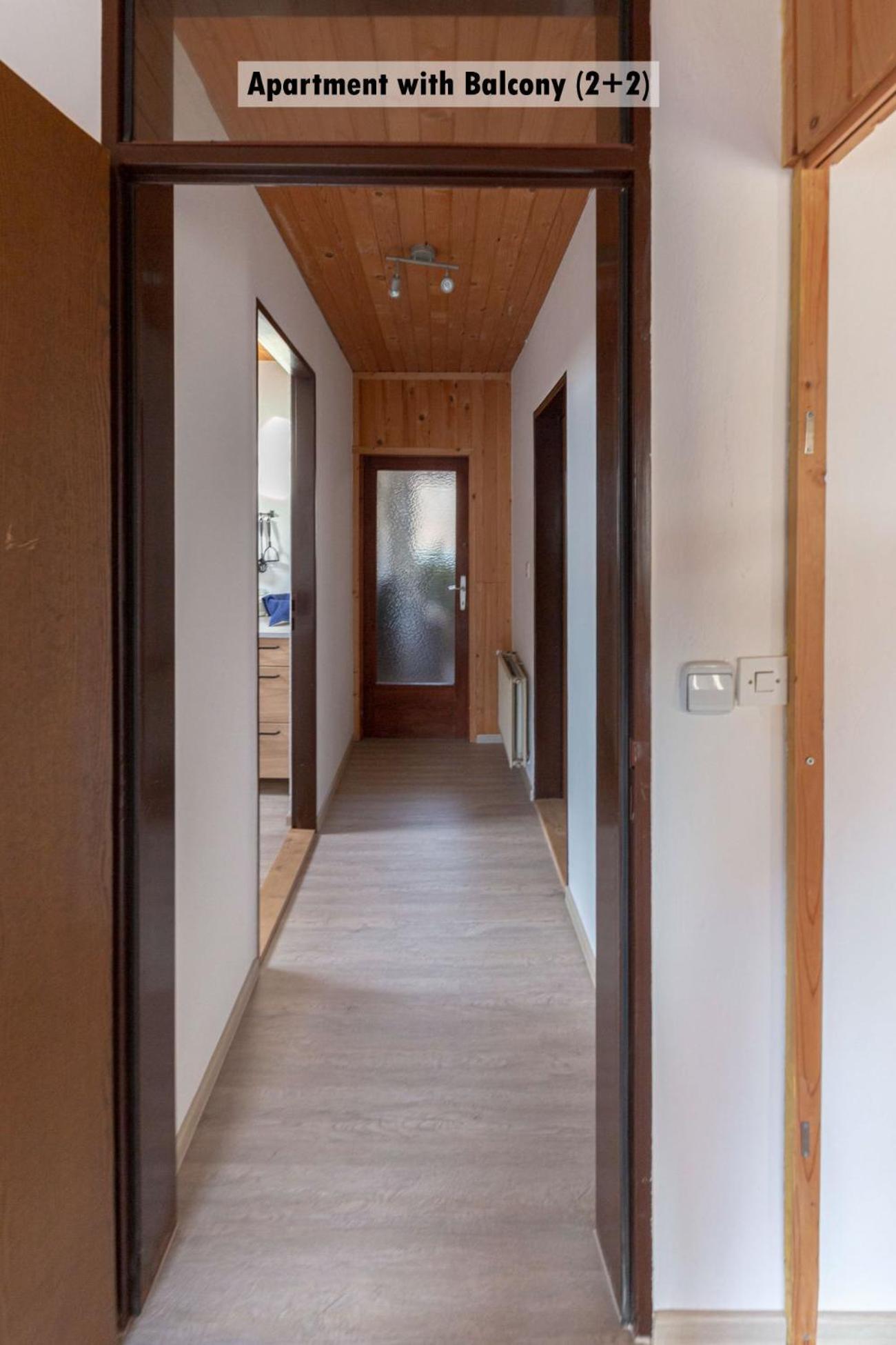 Apartments Farm House Uric Есенице Экстерьер фото