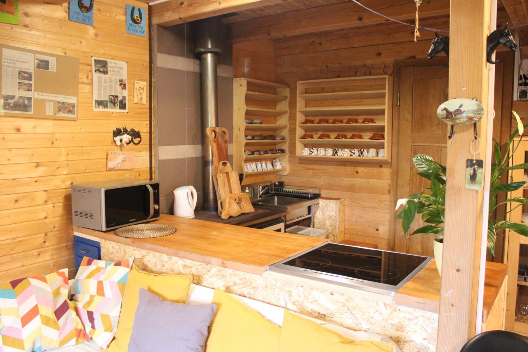 Apartments Farm House Uric Есенице Экстерьер фото
